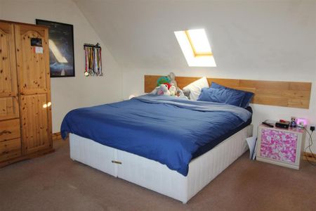 2 bedroom semi-detached house to rent - Photo 3
