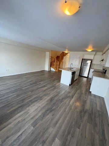 For Lease - 122 Golden Spring Drive, Brampton, Ontario - Photo 3