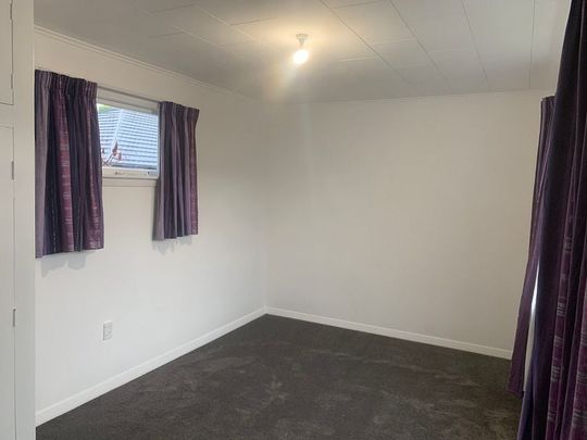 Great Location Family Home - Photo 1