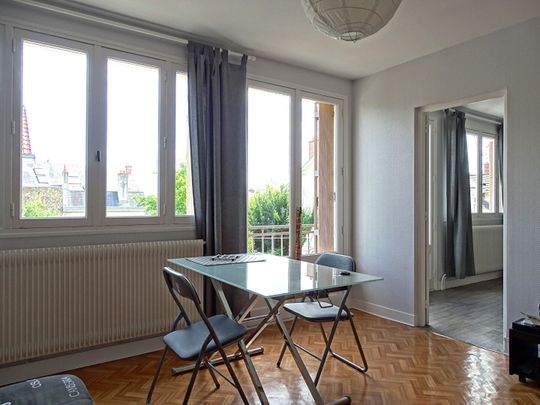 RUE d'ARSONVAL, T2 de 45 m² ! CHAUFFAGE INCLUS / EAU CHAUDE INCLUS ! - Photo 1