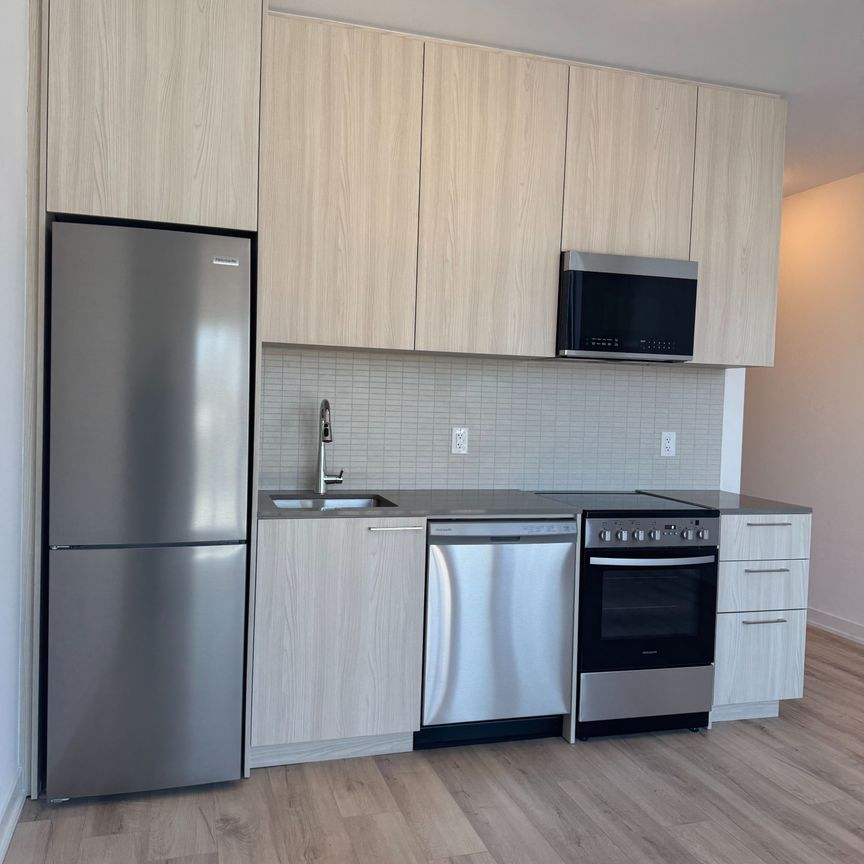 For Lease - 7437 Kingston Road Unit# 322, Toronto, Ontario - Photo 1