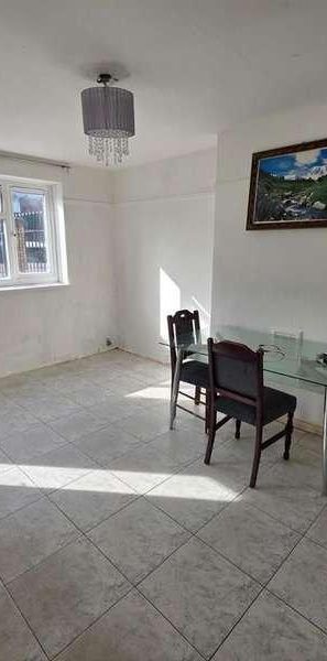 Langdon Crescent, London, E6 - Photo 1