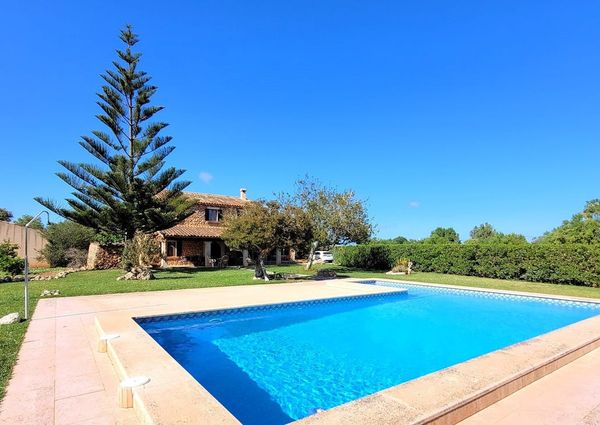 1188 Passeig Federico García Lorca, Manacor, Balearic Islands 07680