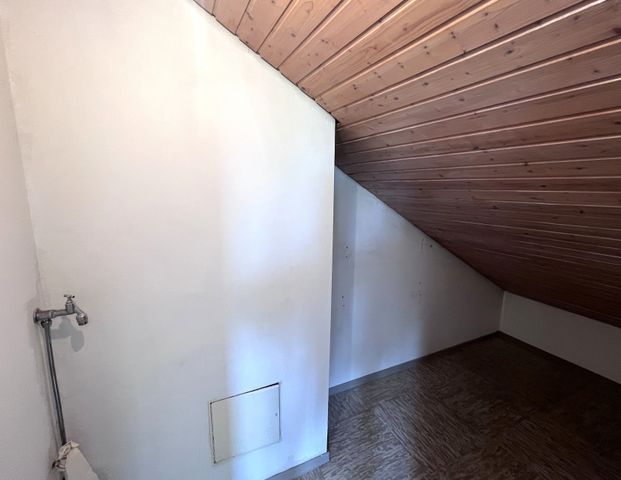 Helle modernisierte Maisonettewohnung mit zwei Schlafzimmern, Balkon, Aufzug und Stellplatz in Hüls - Photo 1
