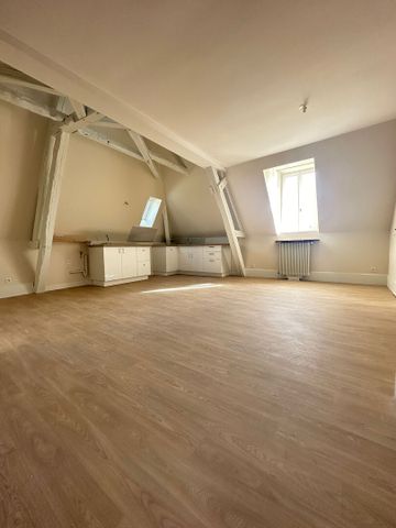 Location Appartement 4 pièces 101m² - Photo 2