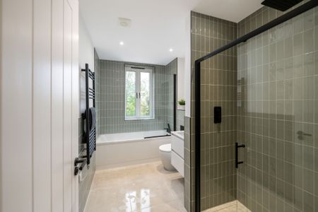 For Sale and To Let 3 Bedroom House - Photo 2