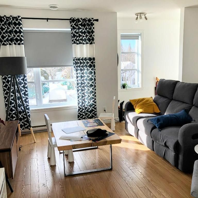 Lumineux et paisible 4 1/2 à Val Belair - Photo 1