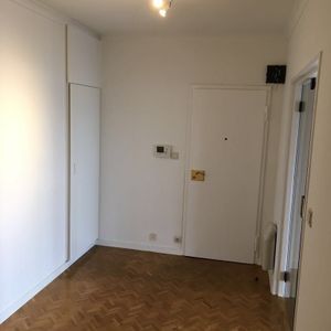 Appartement te huur in Genk voor € 950 met 3 slaapkamers - Photo 3
