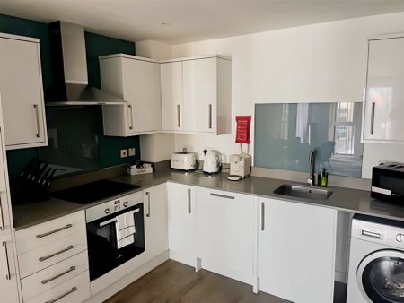 One Bedroom Apartment - Rooftop Terrace - Photo 3