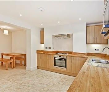 Vauxhall Bridge Road, SW1V - Photo 4