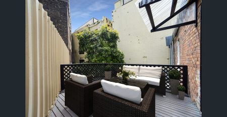 Spacious Terrace with Parking - Photo 2