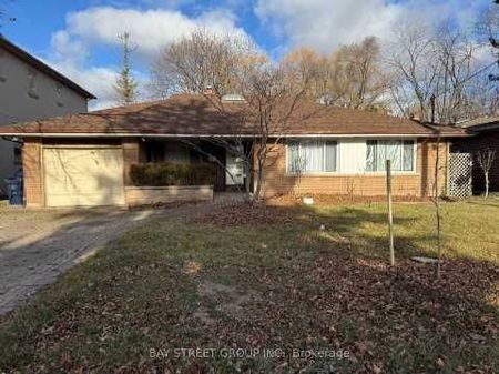 For Lease - 44 Hawksbury Drive, Toronto, Ontario - Photo 3