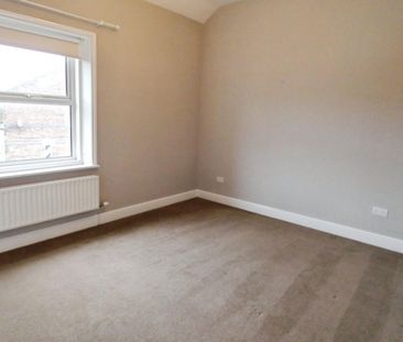 2 bedroom House To Let - Photo 5