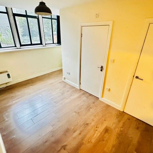 Ednam Court, Dudley, DY1 - Photo 1