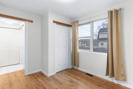 For Lease - 4124 Terrace Avenue Unit# main floor, Niagara Falls, Ontario - Photo 5