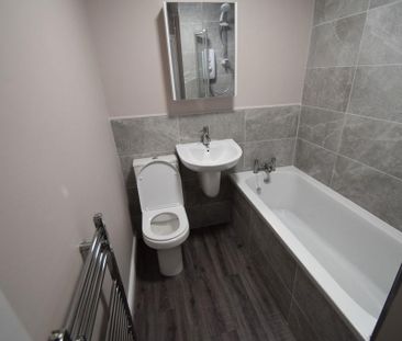 2 bedroom end of terrace house to rent - Photo 6