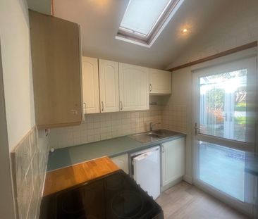 2 Bed Flat, Princes Crescent, BN2 - Photo 6