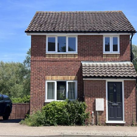 3 bedroom detached house to rent - Photo 4
