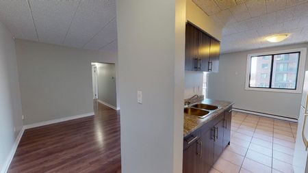 One Bedroom Apartment - Photo 2