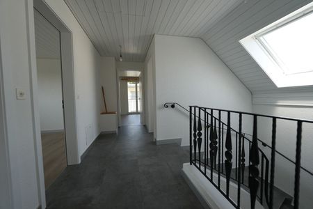 Rural 6.5-room single-family house of 170 m² - Photo 2