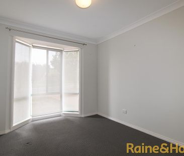 East Dubbo - Photo 5