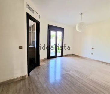 Alquiler de casa o chalet independiente en Calle Coral - Photo 3