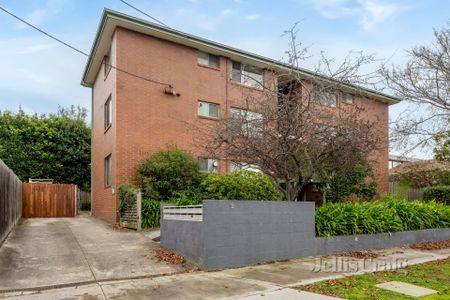 2/15 McKinley Ave, Malvern - Photo 2