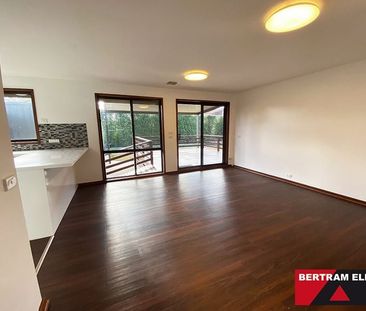 Stunning Home, Solar plus Tesla battery with Modern Amenities - Photo 1