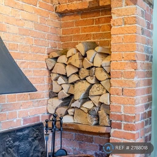 4 bedroom detached house to rent - Photo 1