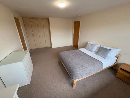 5 Bed Penthouse, Bannermill Place, AB24 - Photo 4