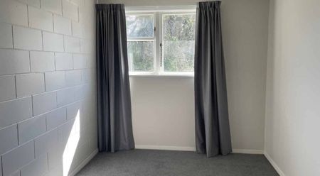 Tidy Unit Close to Town - Photo 2