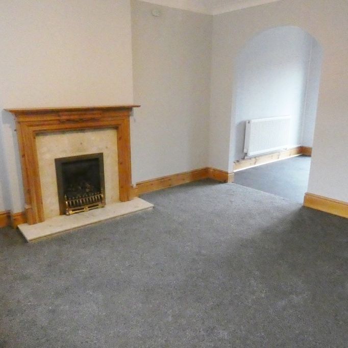 College Court, Preston - Photo 1