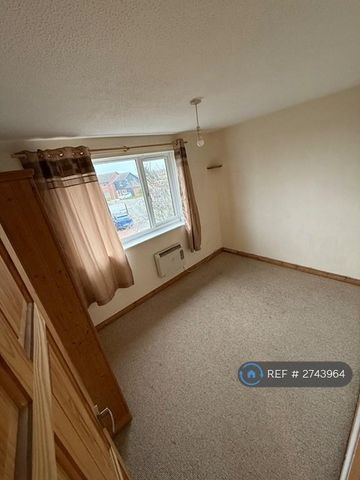 2 bedroom semi-detached house to rent - Photo 4