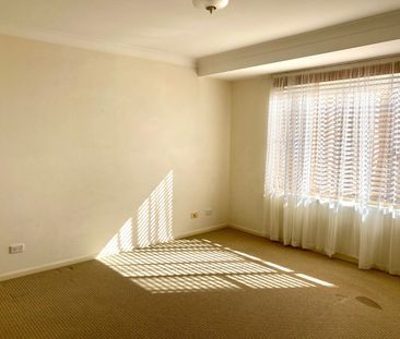 3 Bedroom Home in Oxley Vale - Photo 6