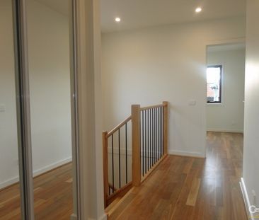 Spacious 3 Bedroom Townhouse - Photo 1