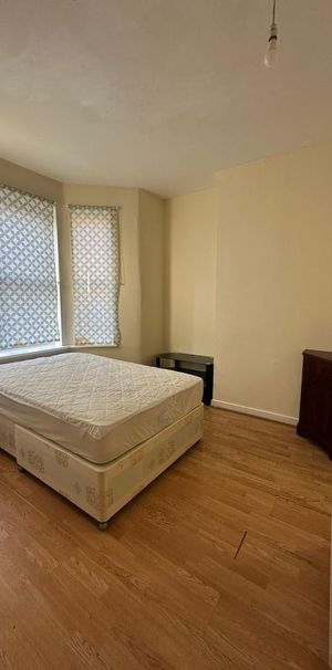 House share to rent - Photo 1