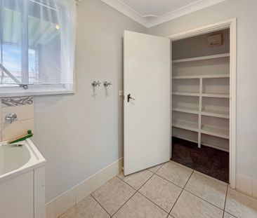 Cosy Three Bedroom Home - Photo 2