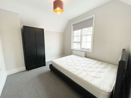 Vibrant Living in the Heart of Brighton Room 2 - Photo 4