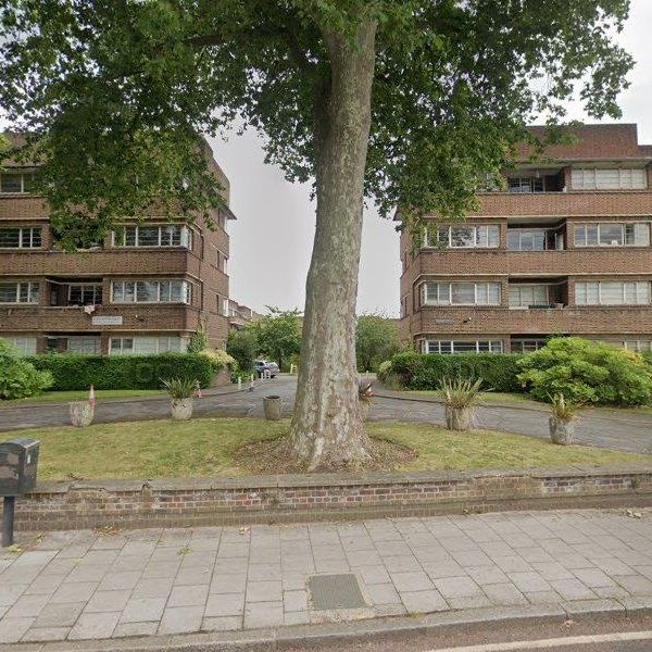 2 Bed Flat, Dorchester Court, SE24 - Photo 2
