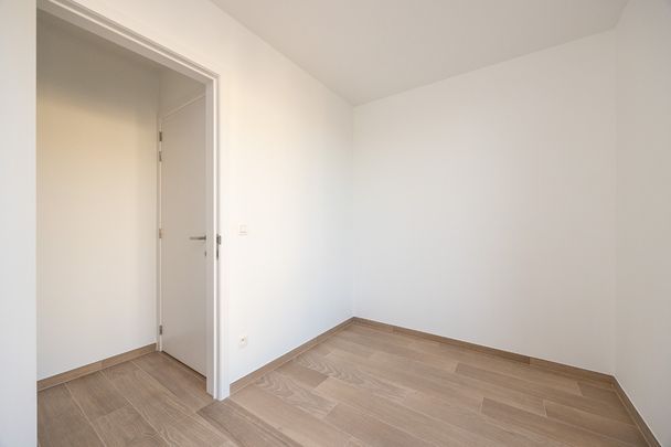 Moderne nieuwbouwwoning met 4 slaapkamers nabij centrum - Foto 1