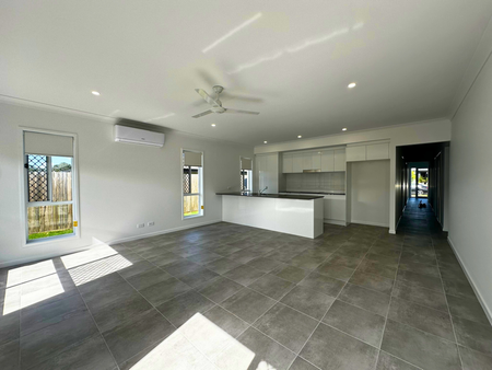 58 Proctor Circuit, Logan Reserve QLD 4133 - House For Rent - $630 | Domain - Photo 2
