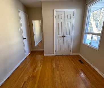 For Lease - 63 Centre Street Unit# Main, Richmond Hill, Ontario - Photo 5