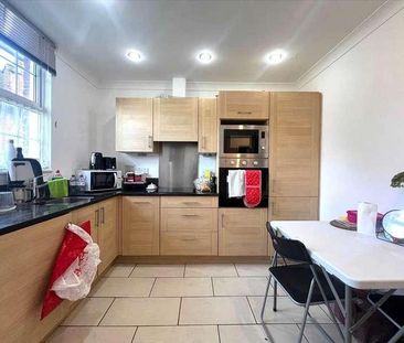 Chalet Estate, Hammers Lane, London, Mill Hill, NW7 - Photo 4