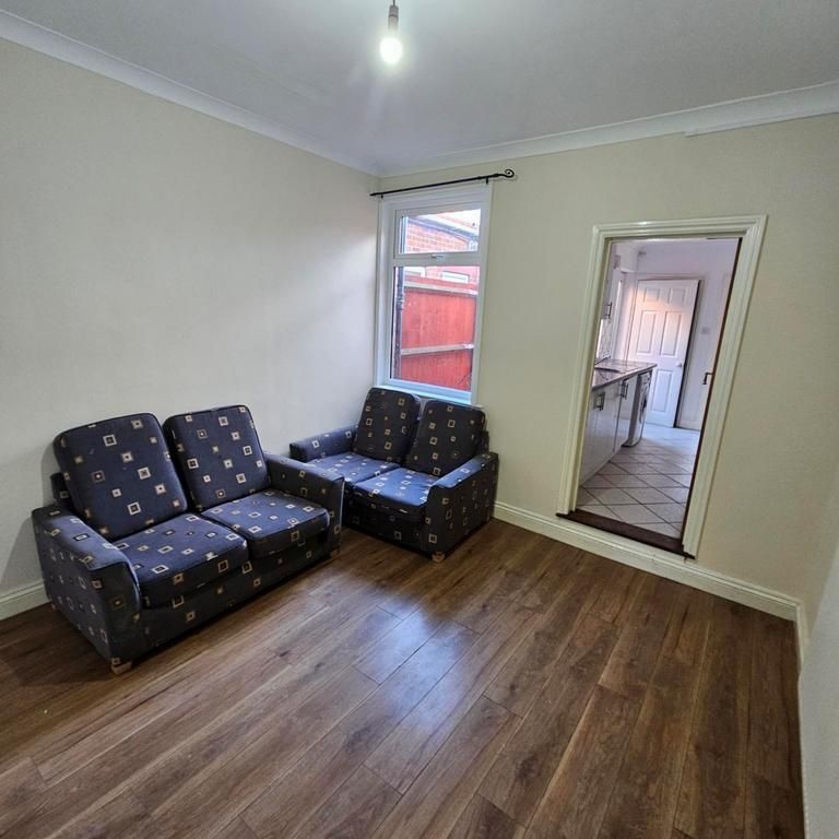 3 bedroom terraced house to rent - Photo 1
