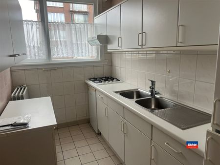 Goed gelegen appartement met 2 slaapkamers, terras en berging - € 850 - Photo 2