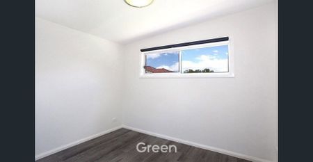 Charming 2-Bedroom Granny Flat with Private Parking in the Heart of Melrose Park! - Photo 3