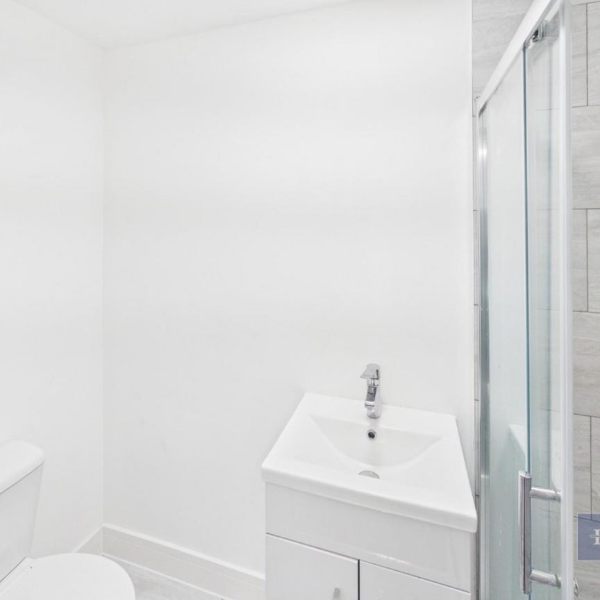 1 bedroom Flat To Let - Photo 1