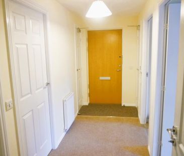 2 bedroom flat to rent - Photo 2