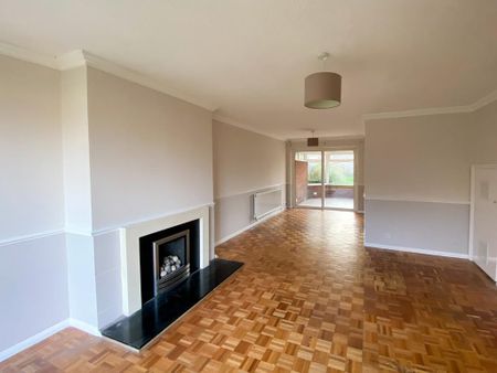 3 bedroom end of terrace house to rent - Photo 2