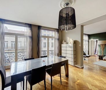 Place de la Bourse : Beautiful furnished 2-bedroom apartment - Photo 5